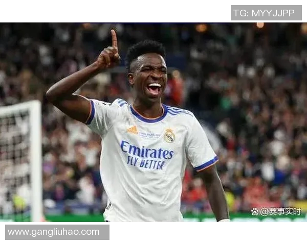 足球明星因赌博被抓引发热议视频曝光引发球迷关注与讨论